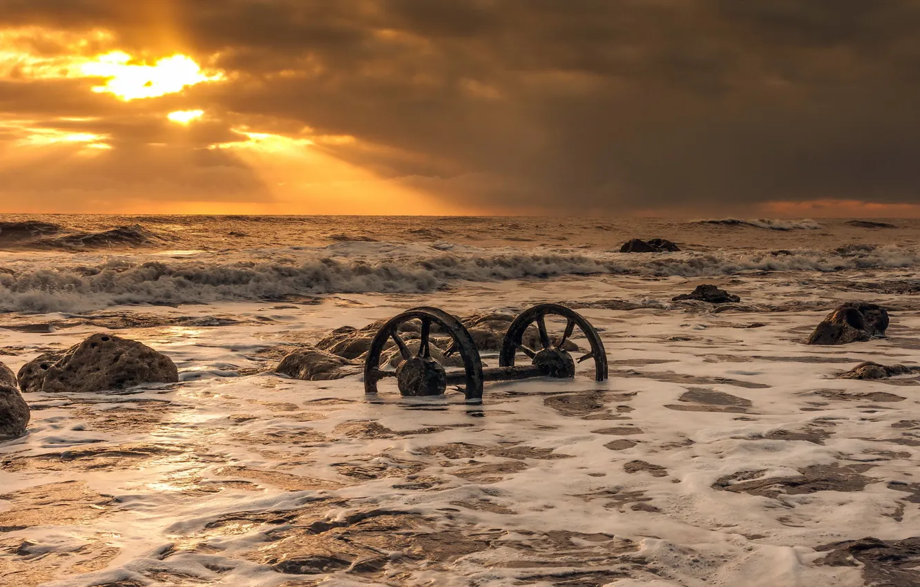 Фото обои море, закат, колёса