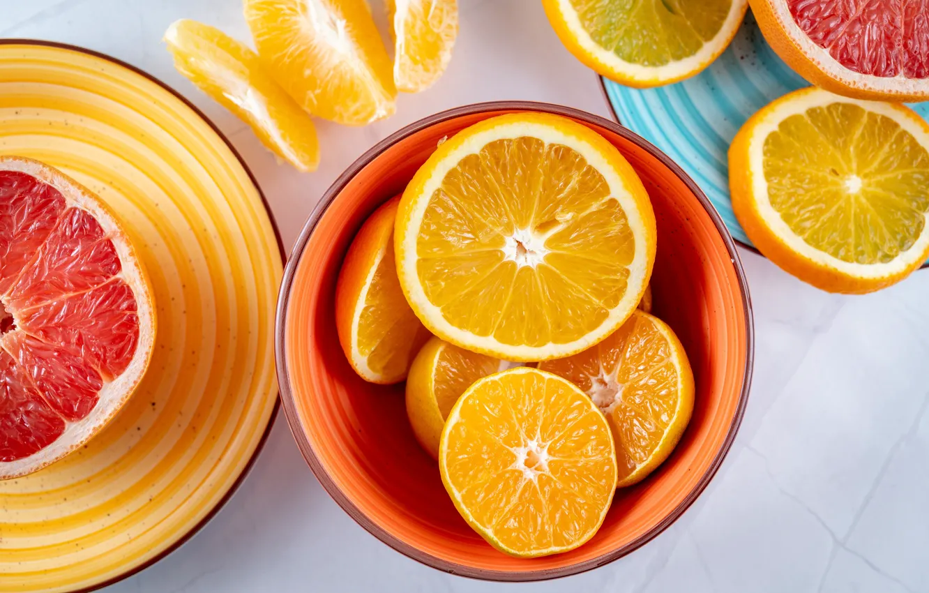 Фото обои апельсины, миска, цитрусы, разные, грейпфрут, дольки, нарезка, мандарины