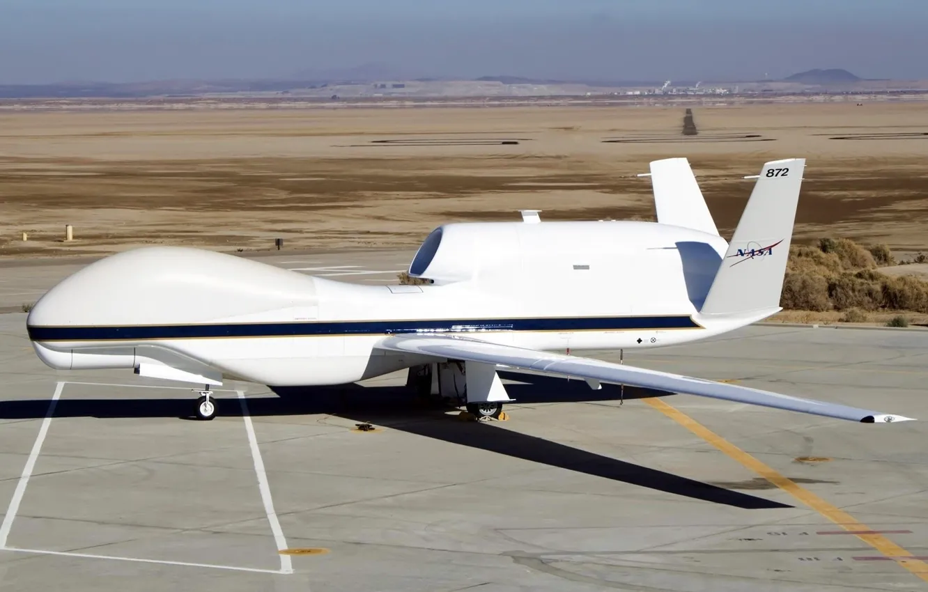 Фото обои NASA, американский, БПЛА, RQ-4 Global Hawk, Northrop Grumman, модификация AV, исследовательский