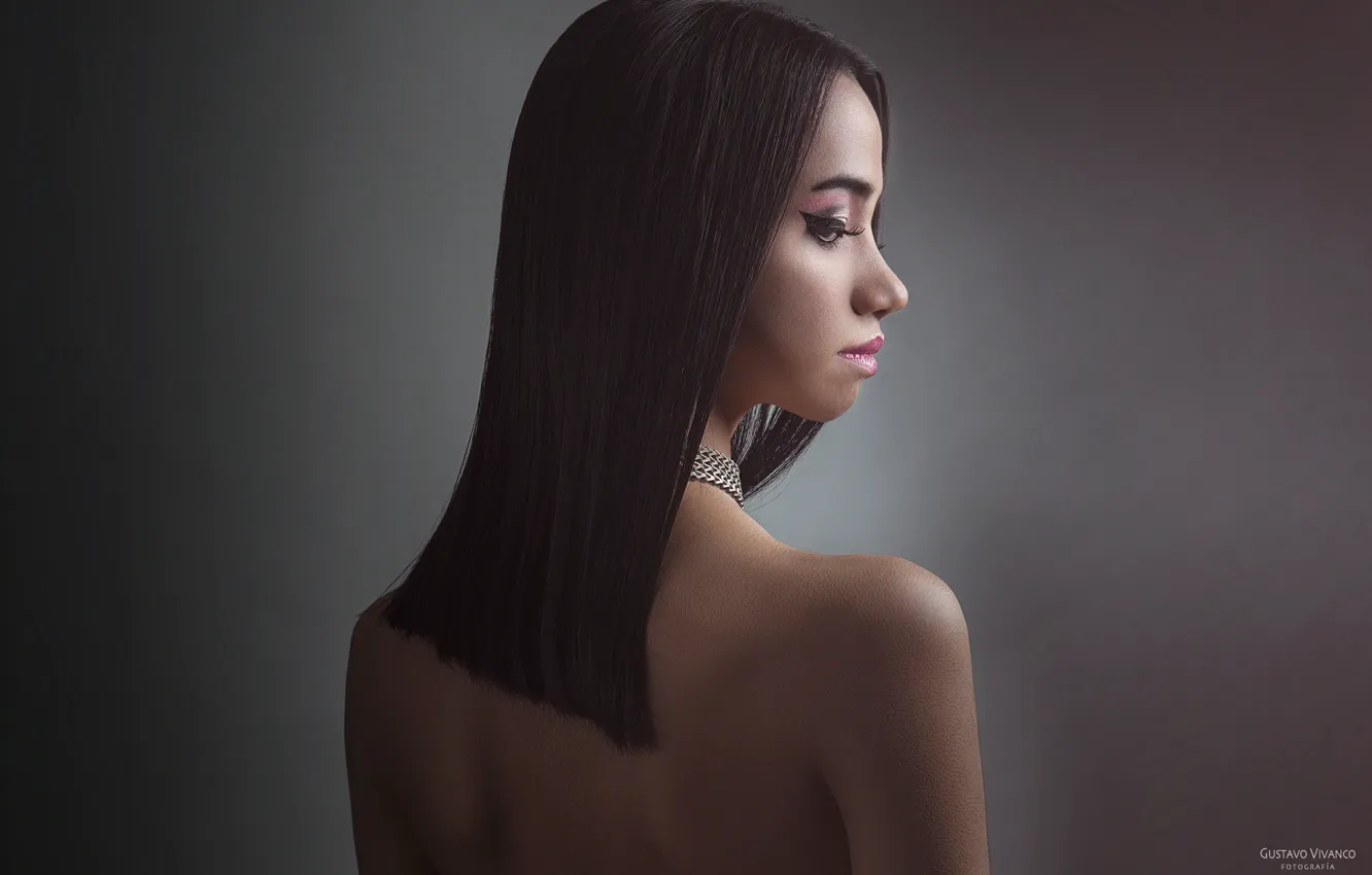 Фото обои model, pose, back, make up