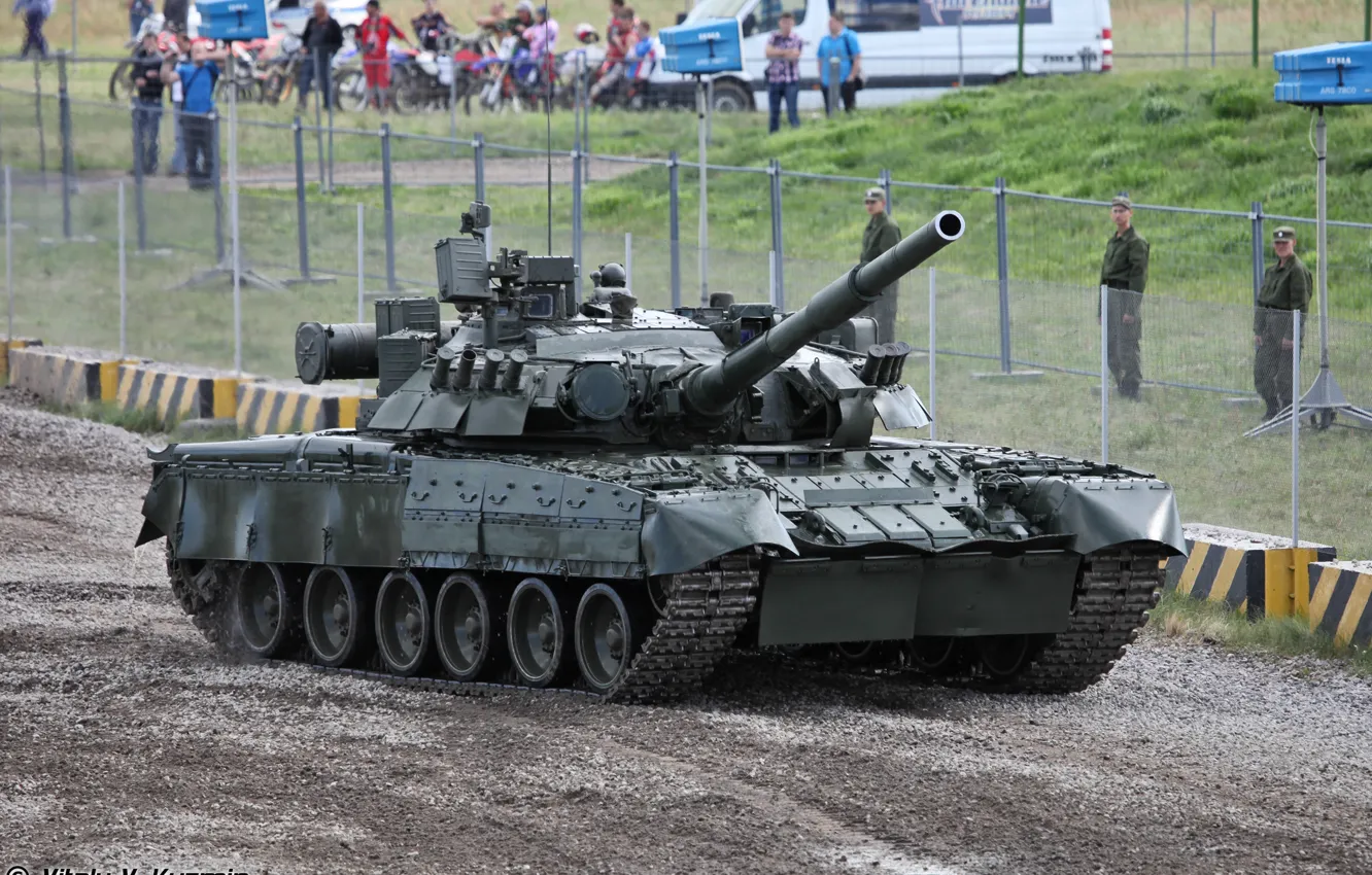 Фото обои танк, российский, Т-80, плавующий