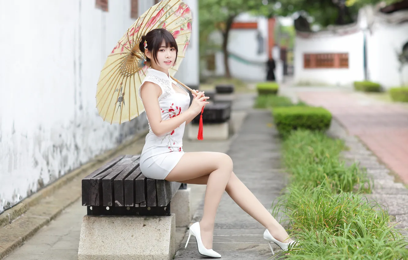 Фото обои девушка, зонтик, милая, платье, ножки, азиатка