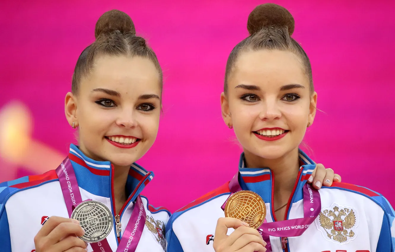 Фото обои Арина, гимнастки, Сестра Аверины, Дина, чемпионки