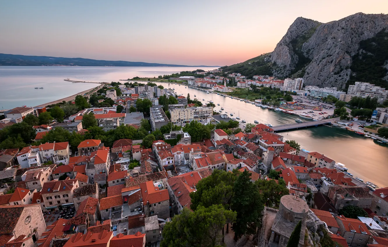 Фото обои горы, здания, панорама, Хорватия, Croatia, Адриатическое море, Adriatic Sea, Omiš