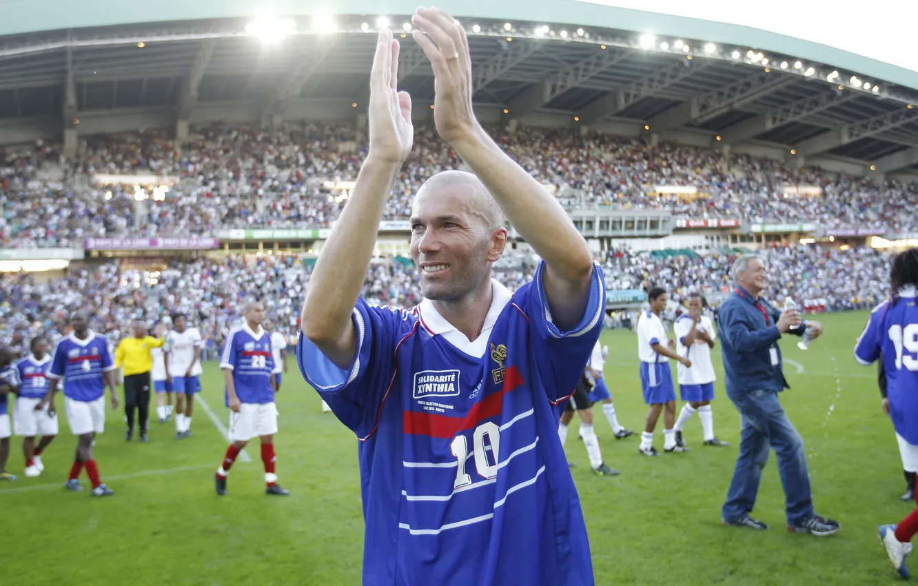 Фото обои футболист, стадион, игроки, великий, zinedine zidane