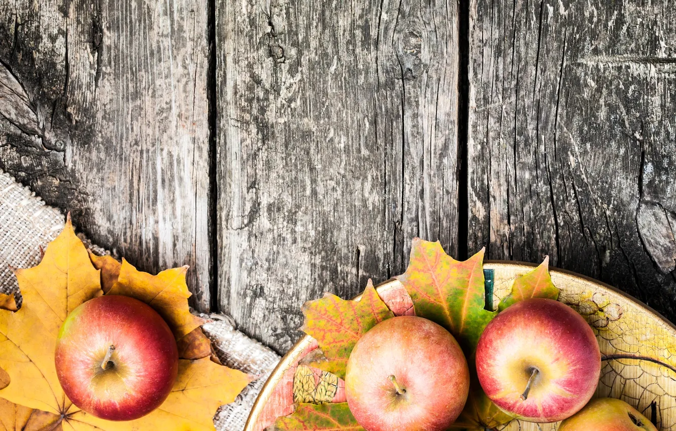Фото обои листья, стол, яблоки