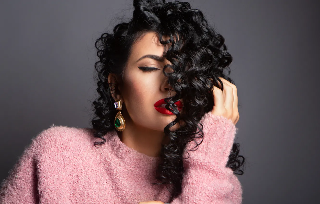 Фото обои модель, волосы, брюнетка, свитер