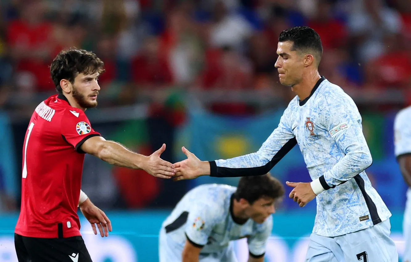 Фото обои футбол, Cristiano Ronaldo, Криштиану Роналду, Khvicha Kvaratskhelia, Евро-2024, Хвича Кварацхелия, Euro-2024