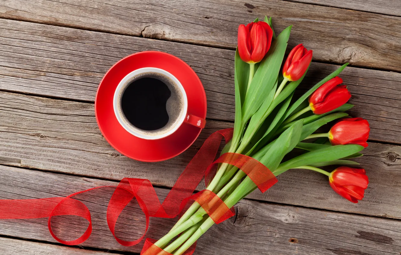 Фото обои любовь, цветы, подарок, кофе, букет, чашка, тюльпаны, red