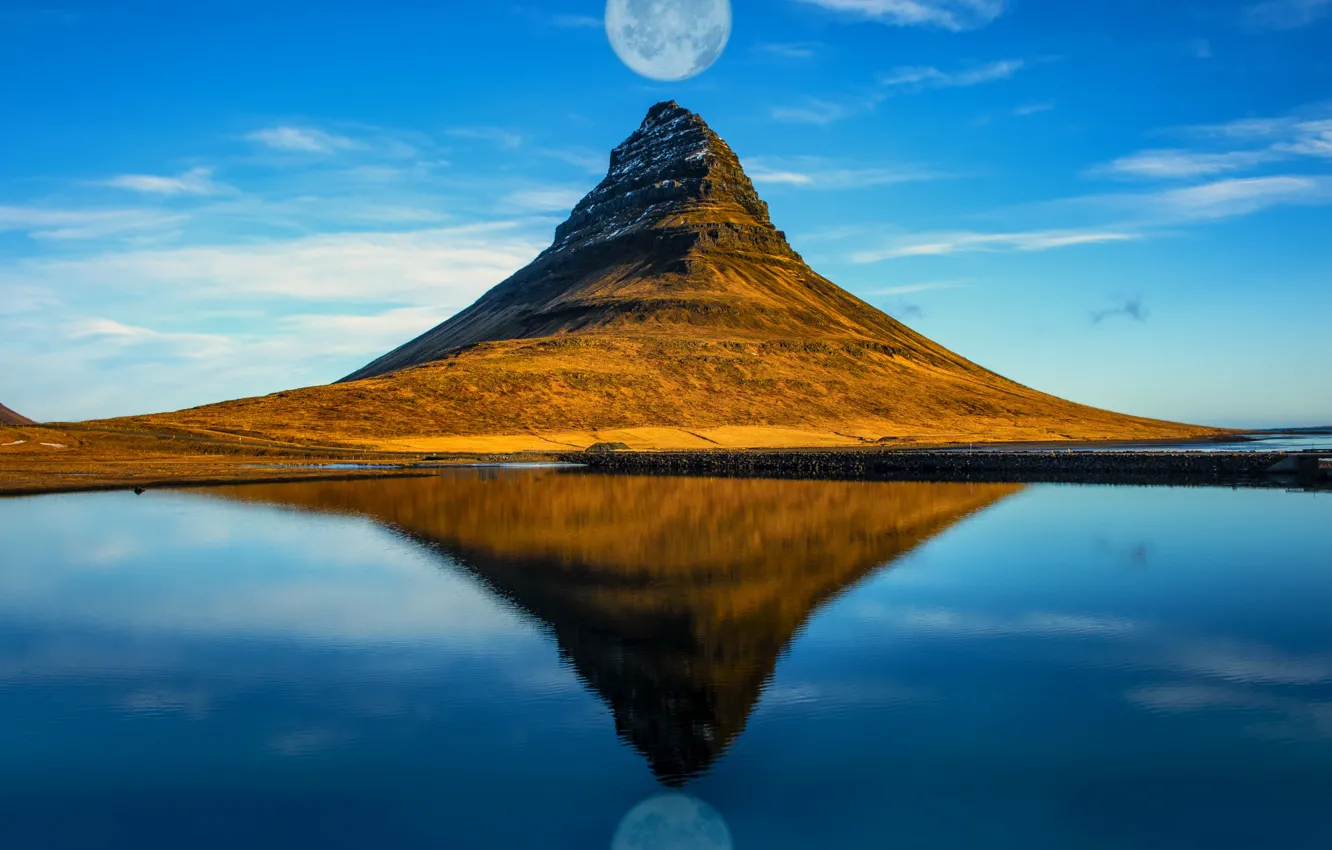 Фото обои отражение, луна, гора, Исландия