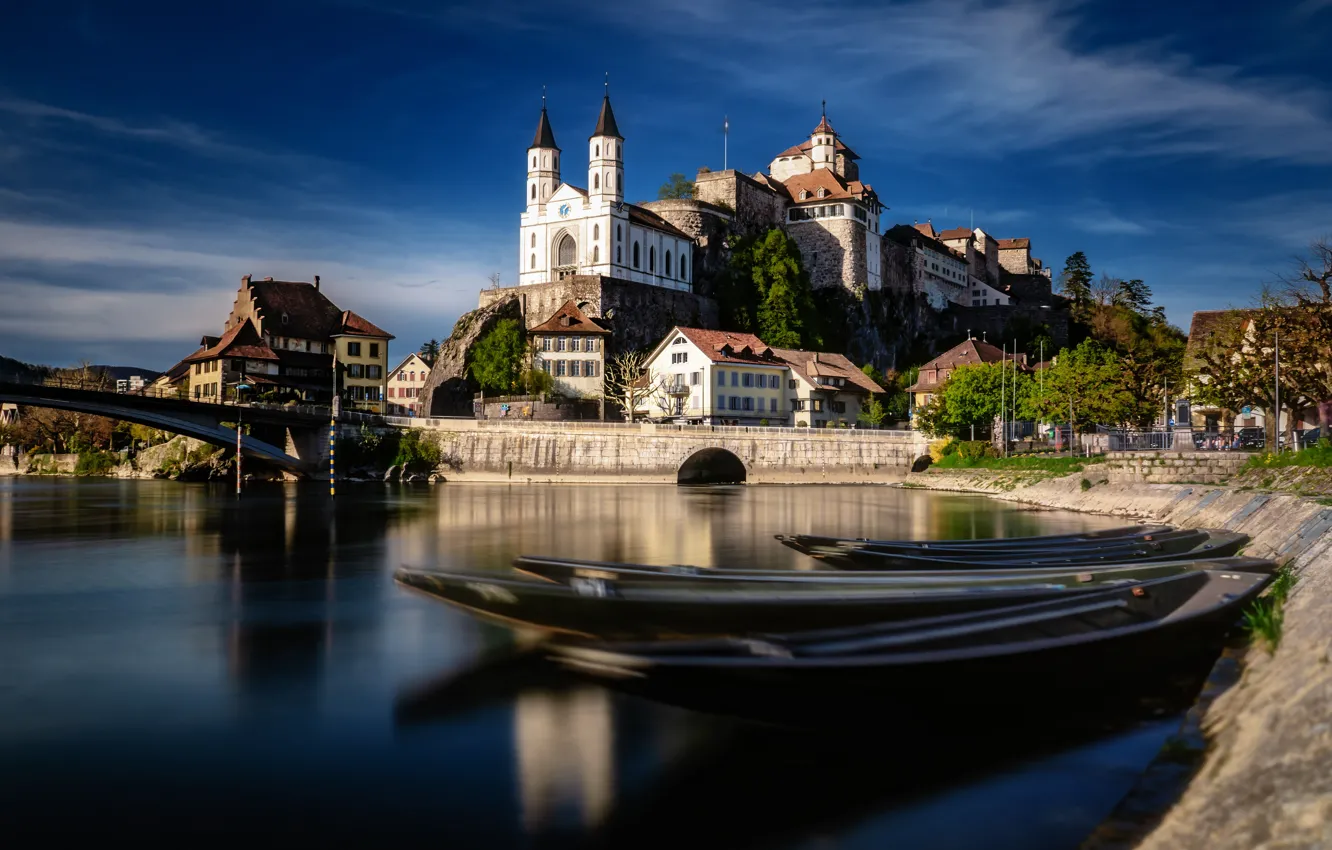 Фото обои река, замок, здания, дома, лодки, Швейцария, церковь, мосты