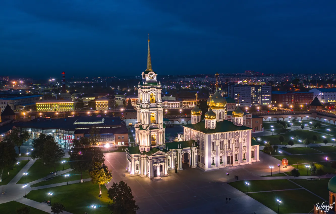 Фото обои город, вечер, освещение, башни, храм, Кремль, купола, Тула