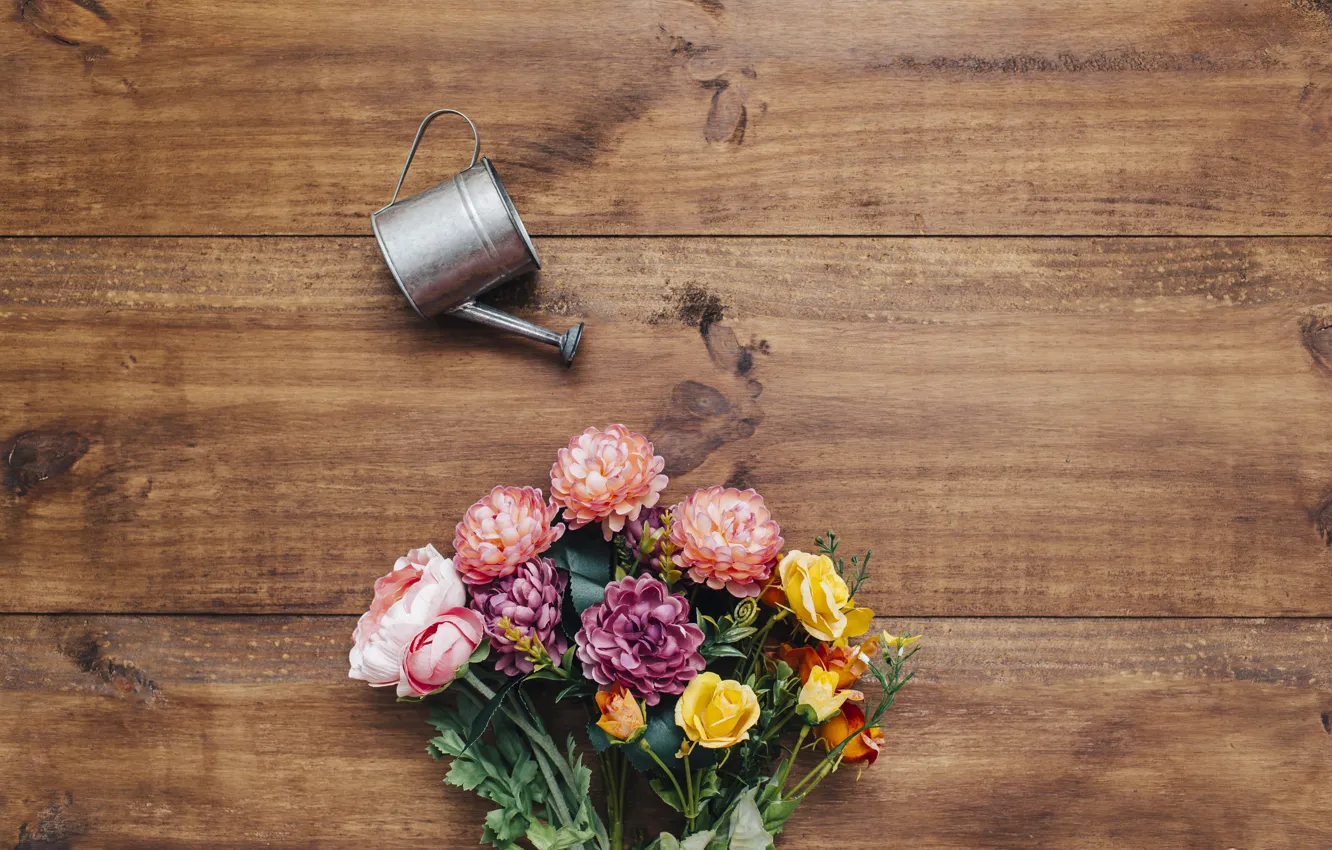 Фото обои цветы, букет, лейка, flower, wood, декор