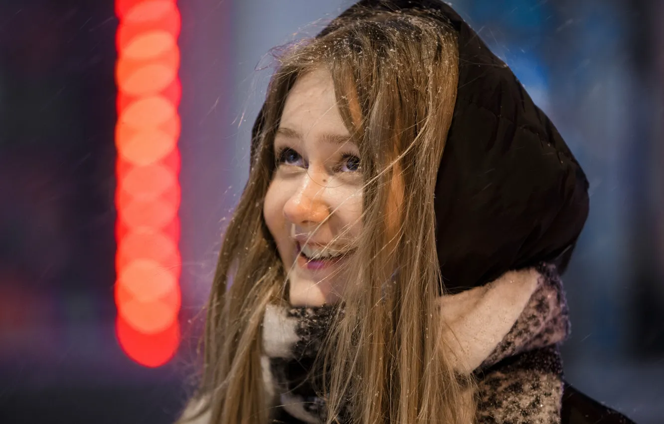 Фото обои зима, девушка, снег, радость, улыбка, Виталий Вахрушев