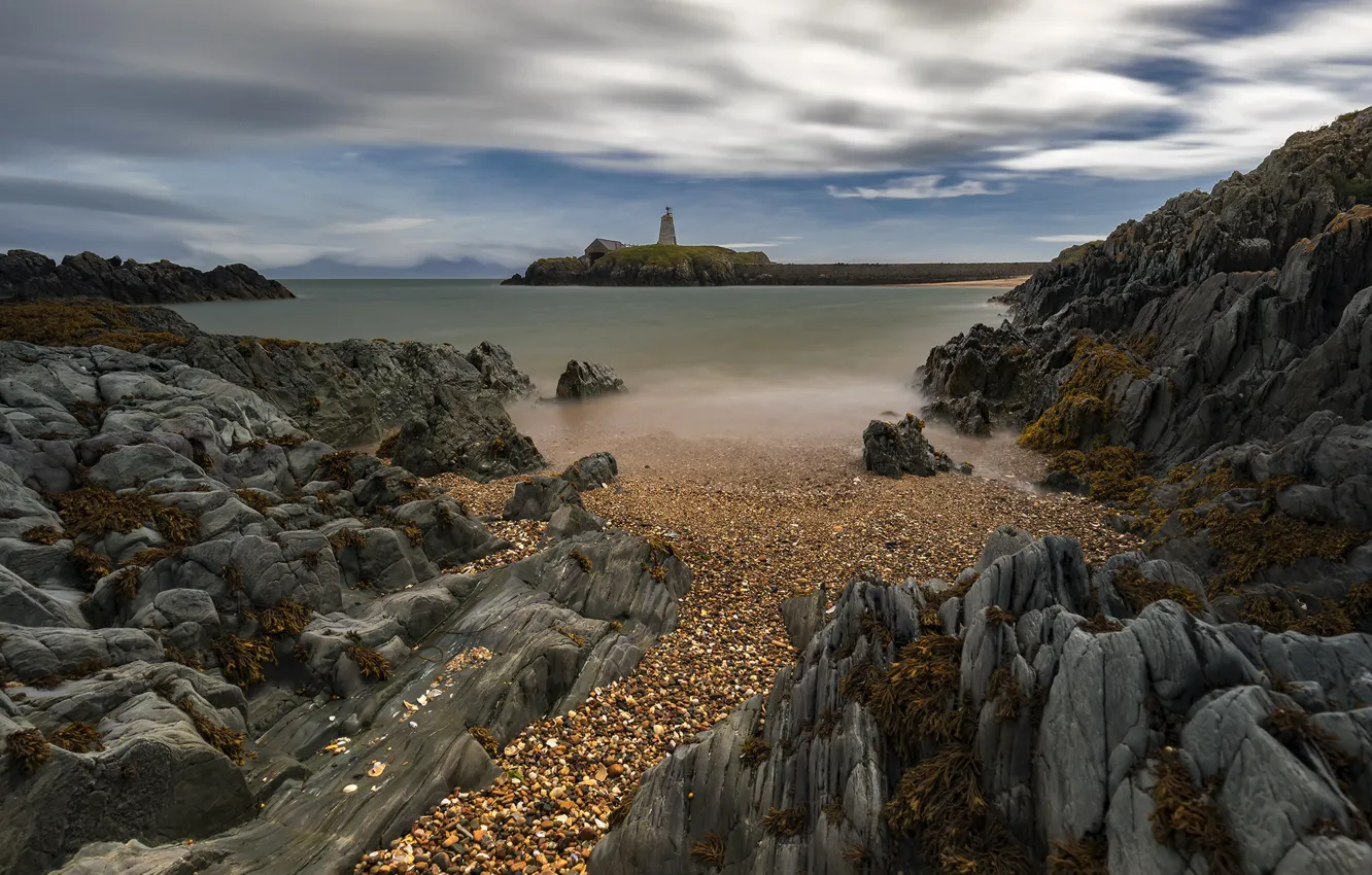 Фото обои North Wales, Anglesey, Llanddwyn Island, Boathouse, Bach Lighthouse
