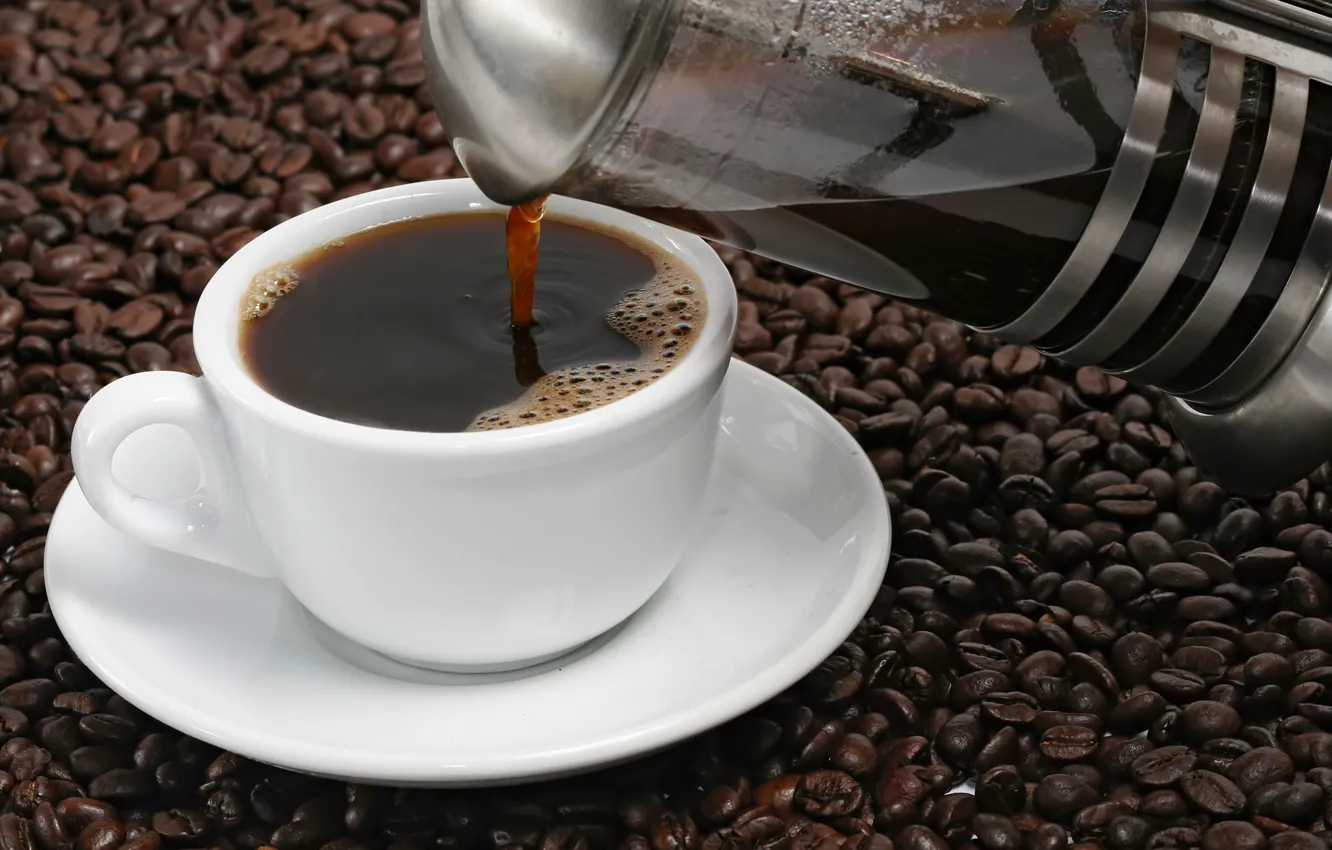 Фото обои пена, кофе, чашка, блюдце, cup, зёрна, Coffee, кофейные