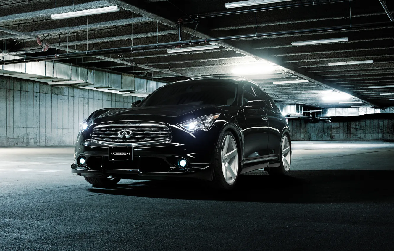 Фото обои Infiniti, парковка, black, инфинити, front, Vossen, люминесцентные лампы, FX 35 S