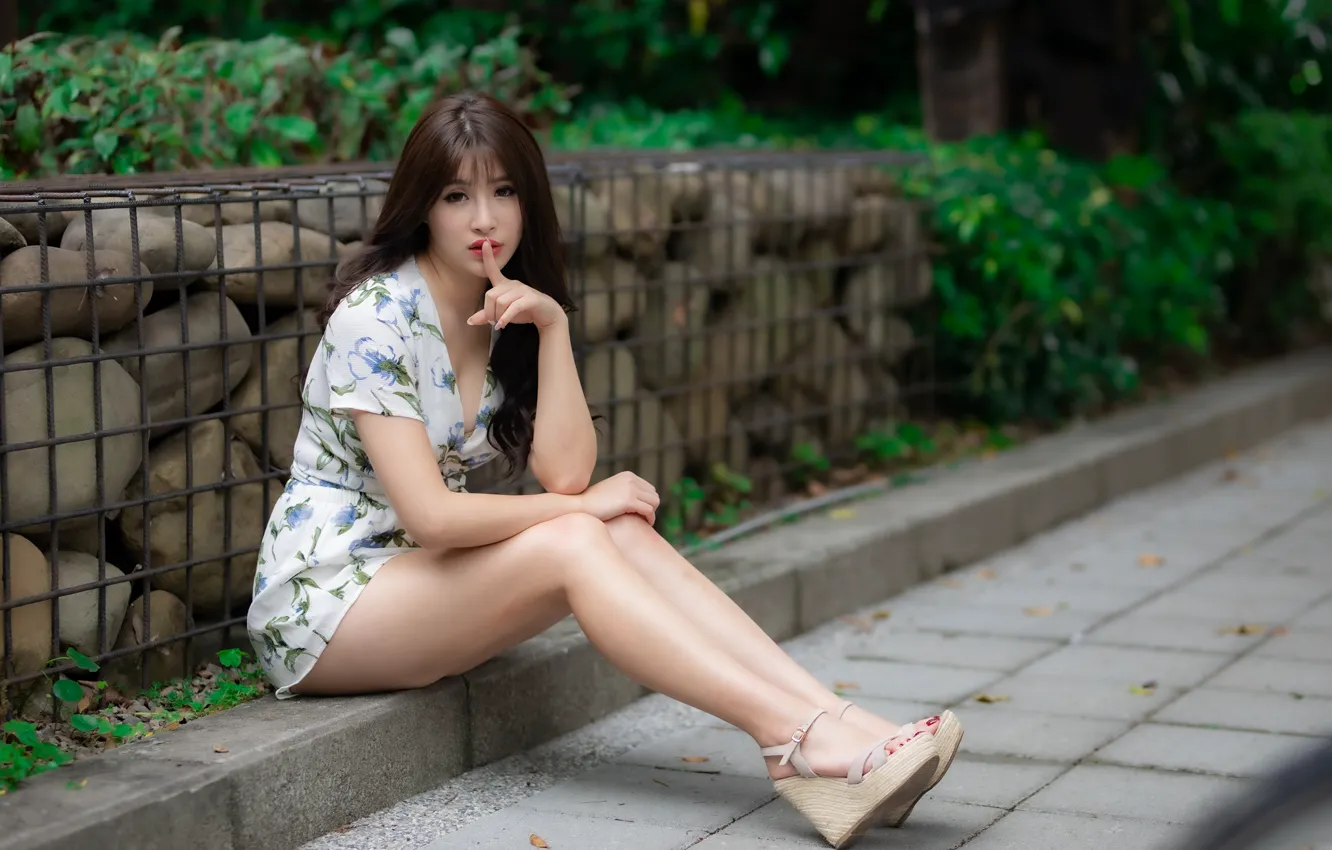 Фото обои girl, dress, legs, beautiful, model, asian, cute