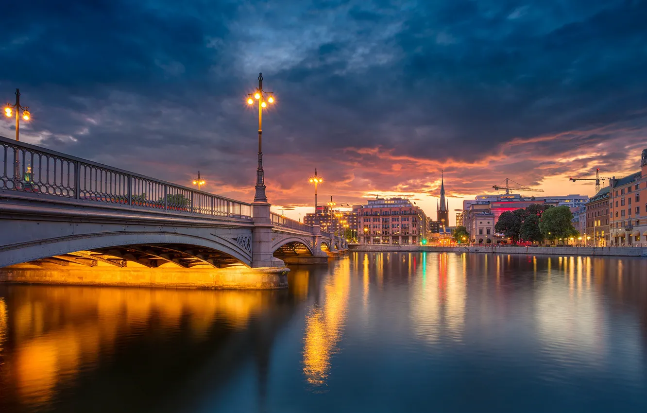 Фото обои мост, река, здания, вечер, фонари, Стокгольм, Швеция, Sweden