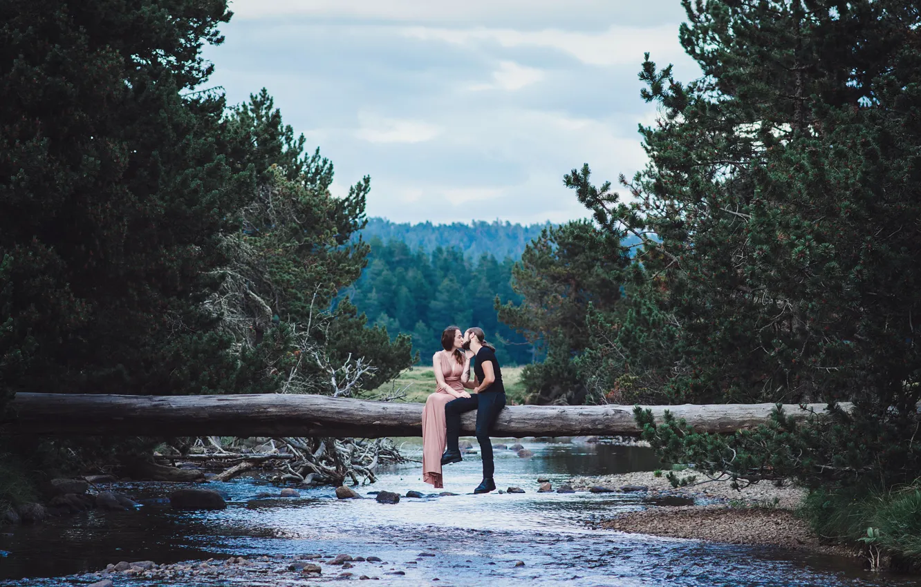 Фото обои love, forest, river, couple