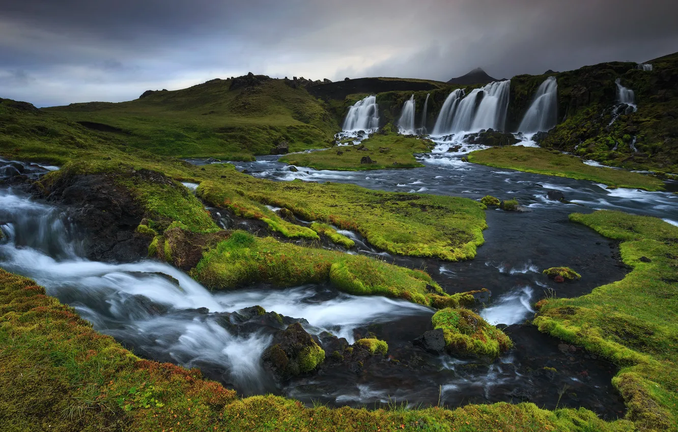 Фото обои зелень, река, холмы, течение, поток, водопады, Исландия