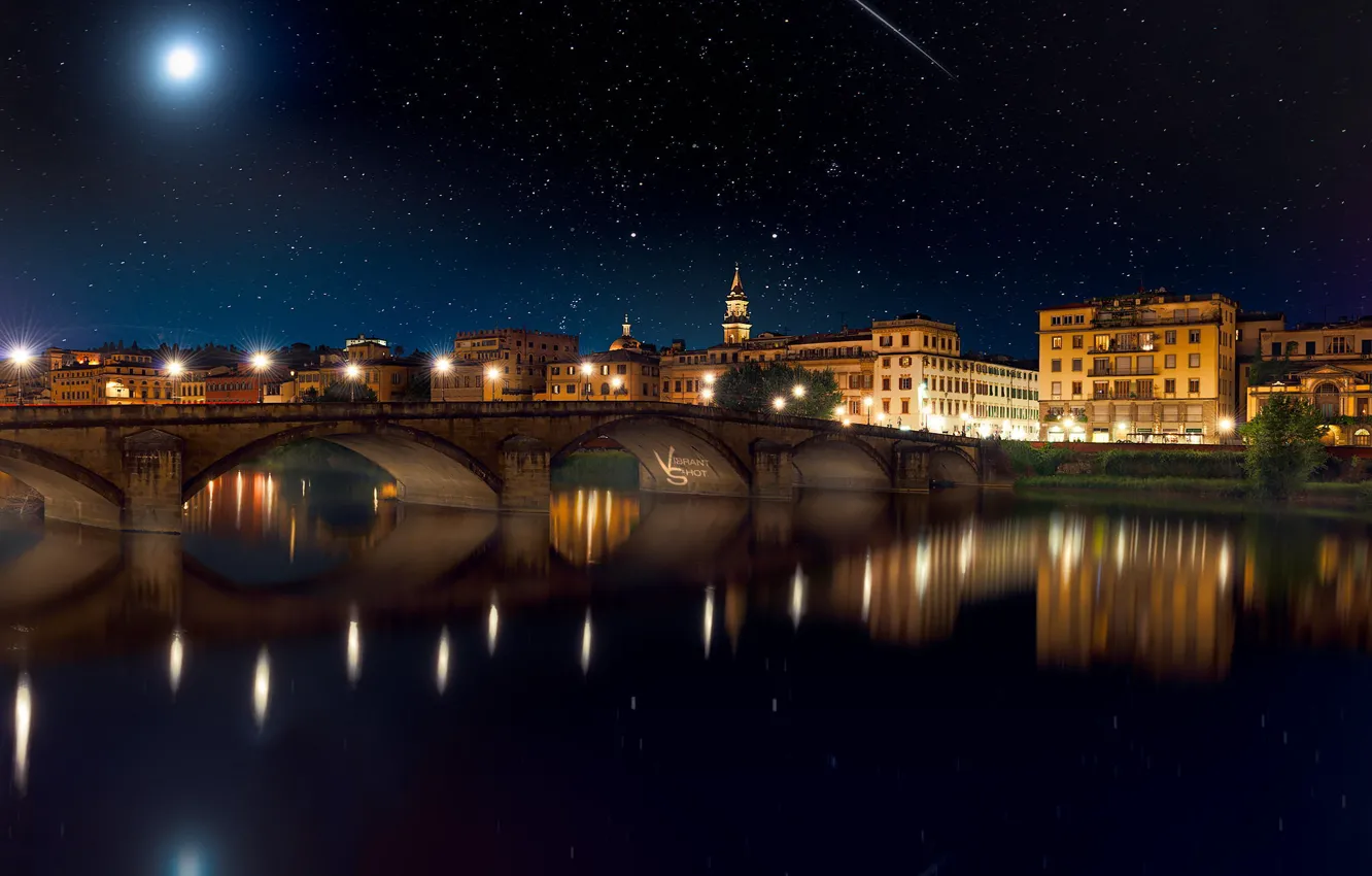 Фото обои небо, звезды, ночь, мост, город, огни, отражение, река