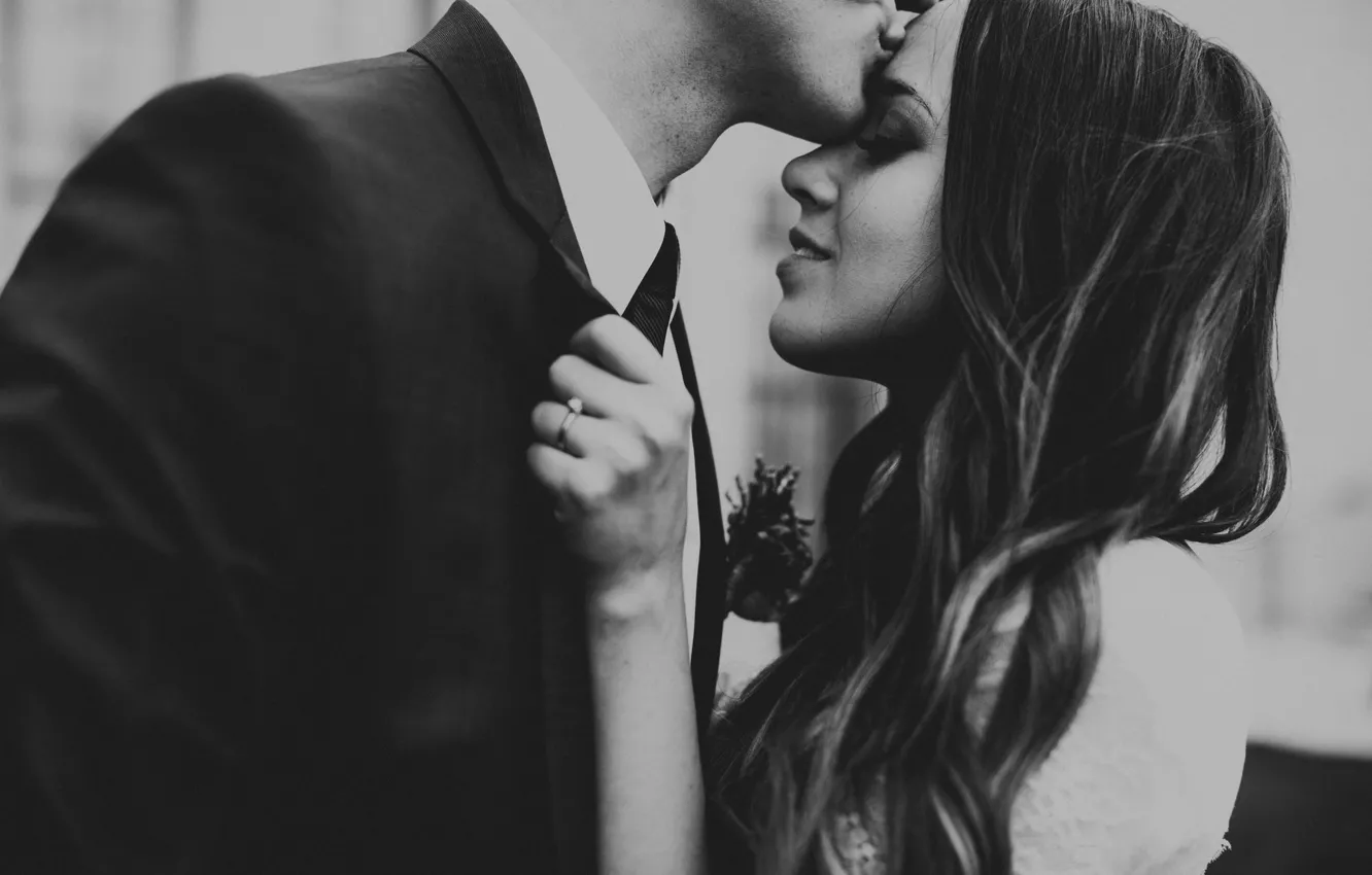 Фото обои девушка, поцелуй, кольцо, профиль, влюбленные