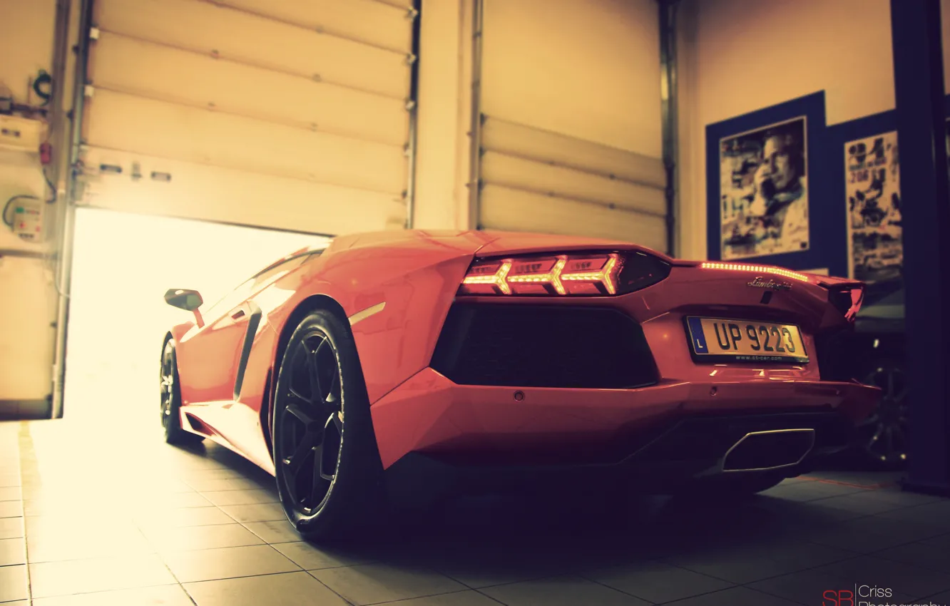 Фото обои гараж, Lamborghini, Ламборджини, Ламборгини, LP700-4, Aventador, Авентадор