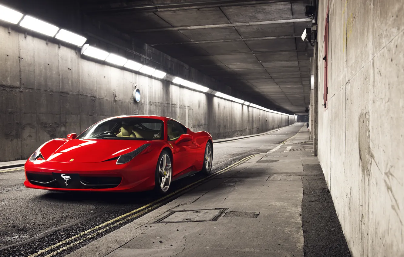 Фото обои красный, перед, Ferrari, red, спорткар, феррари, 458, тунель