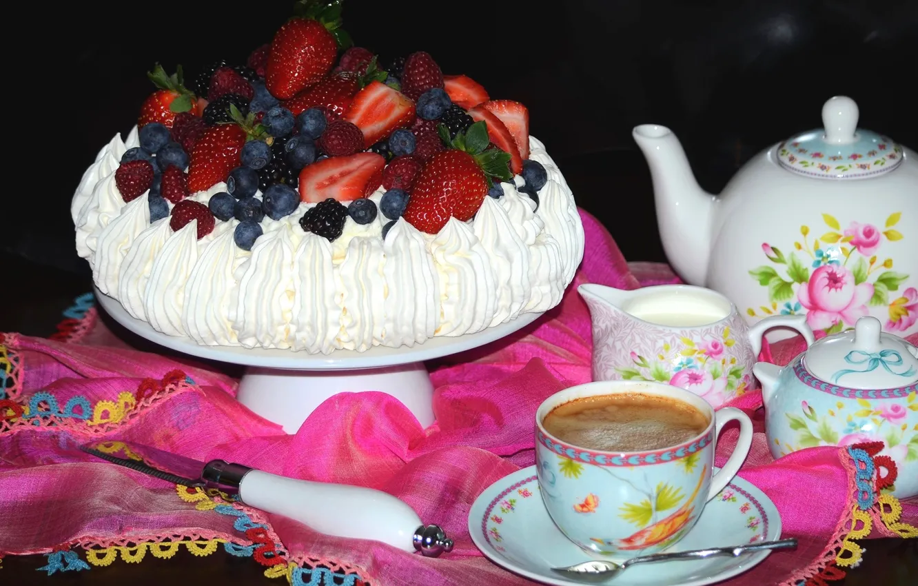 Фото обои ягоды, малина, кофе, клубника, торт, посуда, десерт, голубика