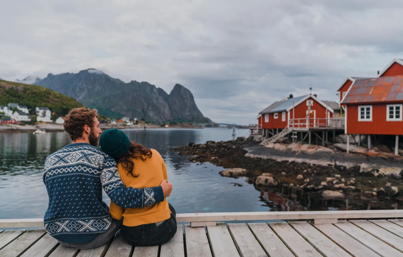 Фото обои Вода, Дома, Горы, Норвегия, Двое, Мужчина, Женщина, Norway