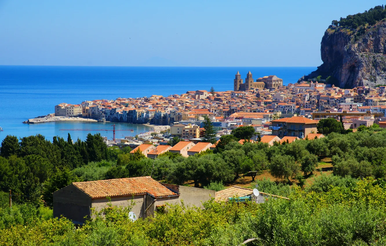 Фото обои город, гора, дома, городок, Italy, деревья., Sicily, Cefalu