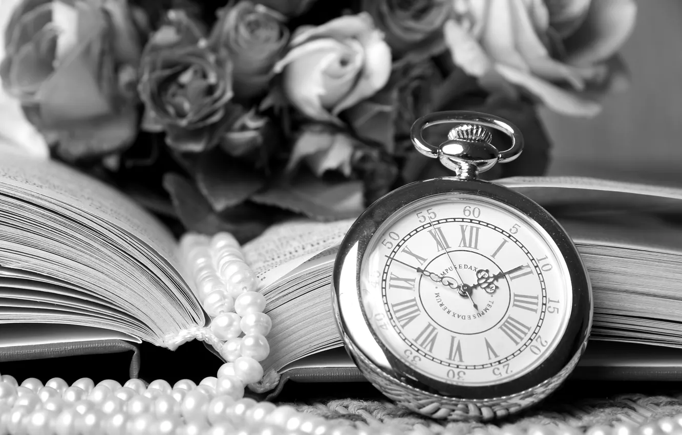 Фото обои ретро, часы, розы, ожерелье, книга, винтаж