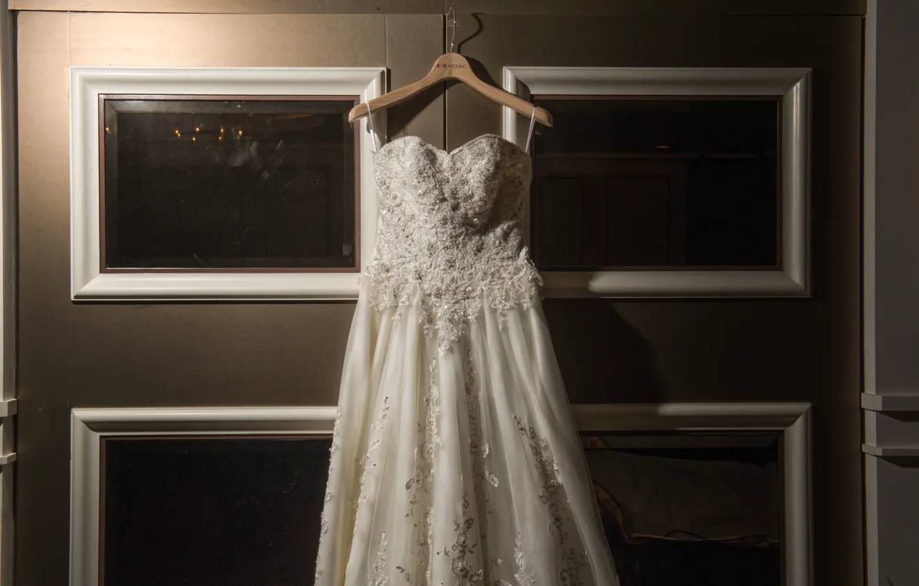 Фото обои платье, свадебное, вешалка