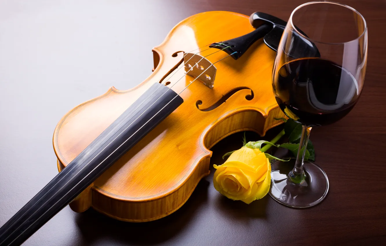 Фото обои цветок, вино, скрипка, бокал, роза, желтая