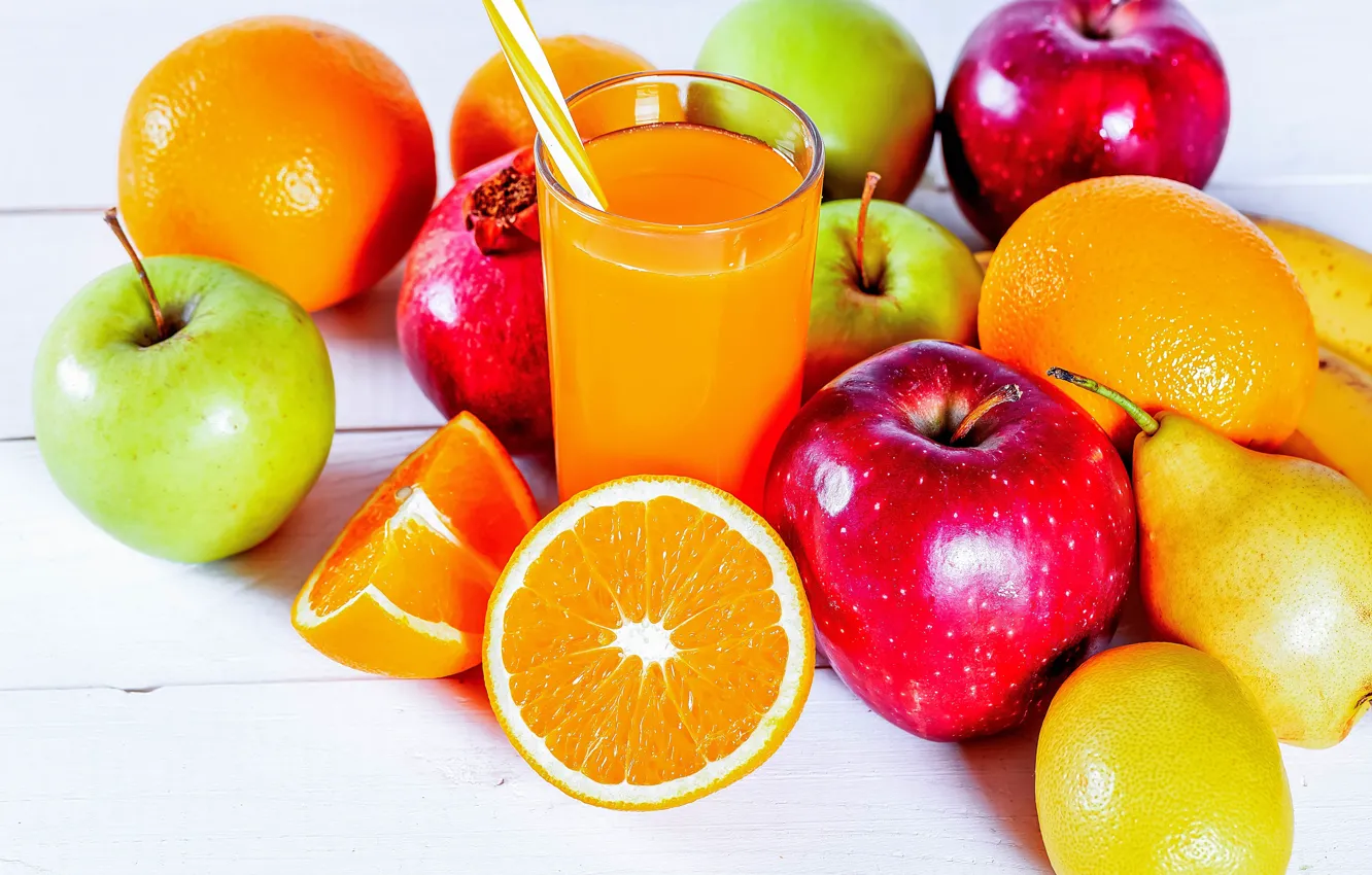 Фото обои стакан, лимон, яблоки, апельсины, сок, бананы, груша, трубочка