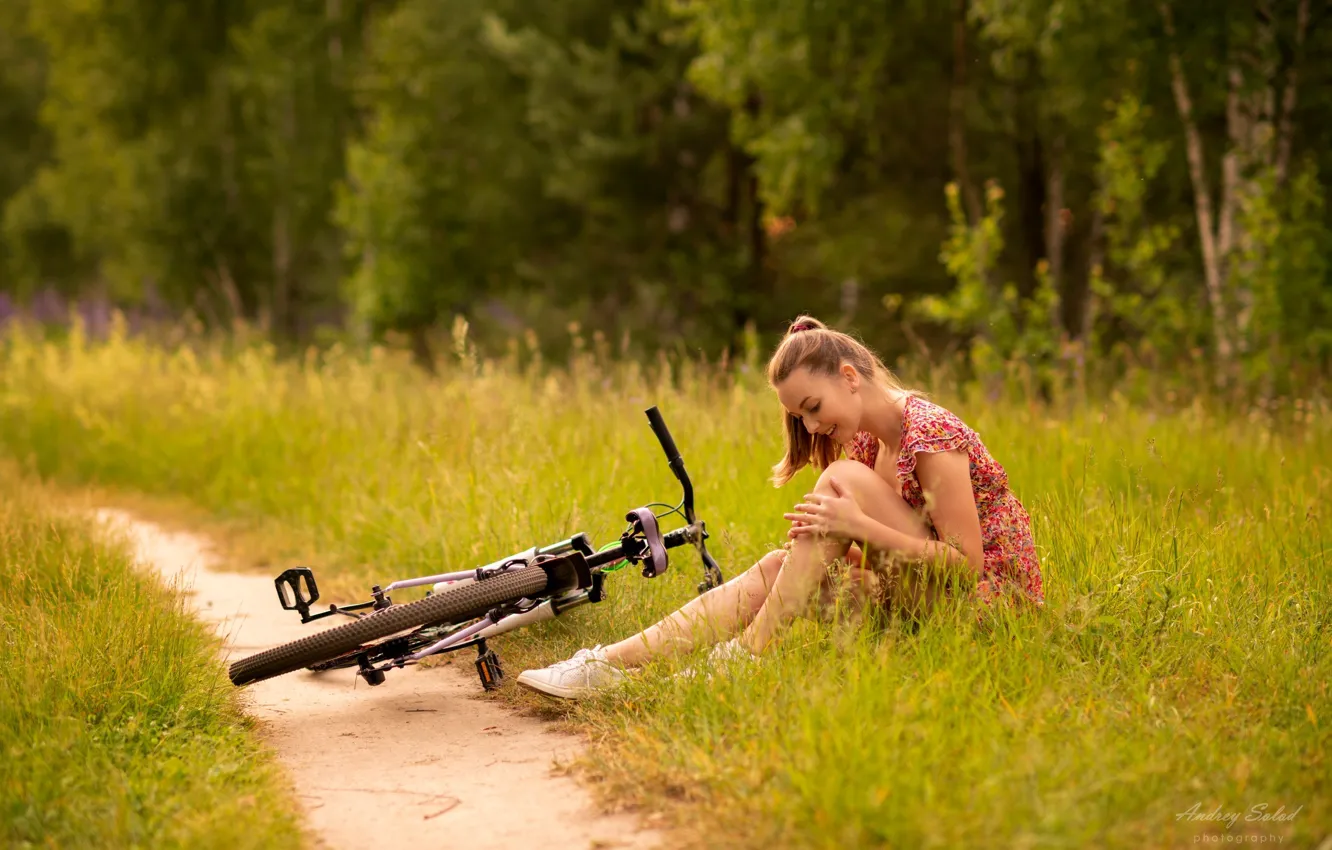 Фото обои grass, bicycle, road, trees, field, nature, model, women