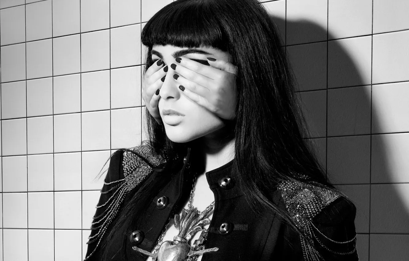 Фото обои Natalia Kills, закрыты глаза, Mirrors