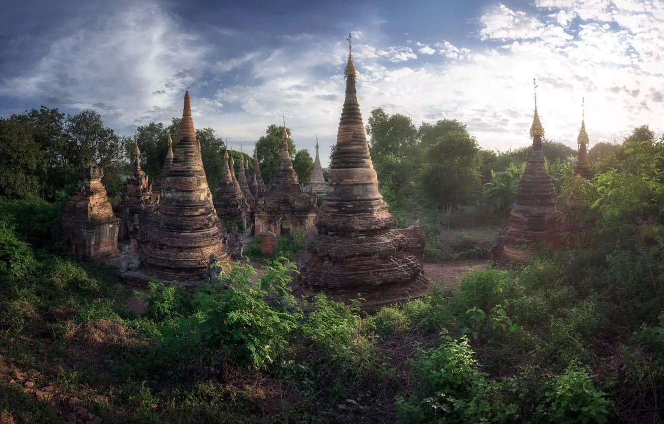 Фото обои Myanmar, Mandalay, Taung Tha Man Lake, Fisherman Throwing Net Early in the Morning