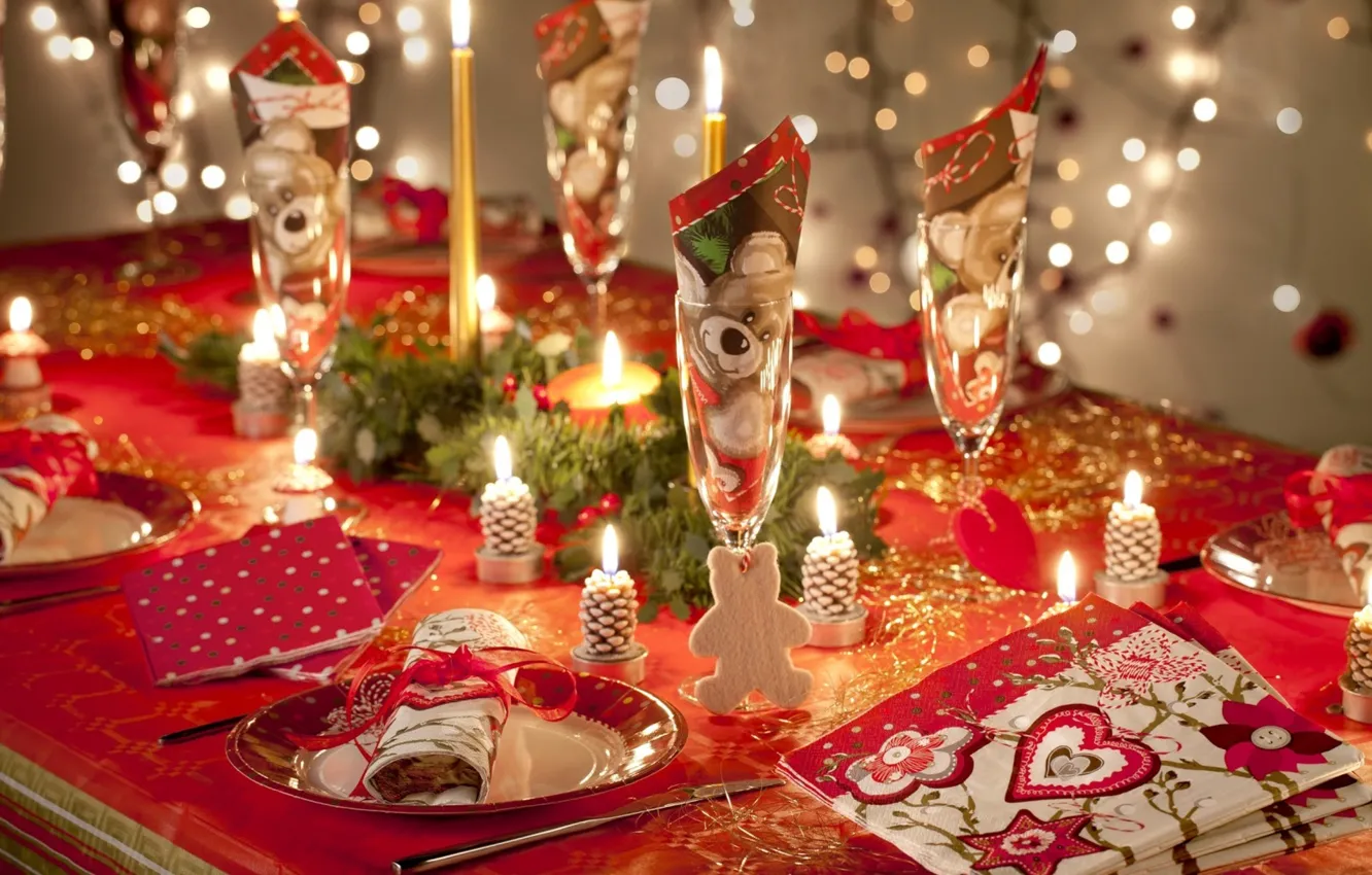 Фото обои украшения, стол, свечи, Новый Год, Рождество, holidays, Christmas, праздники