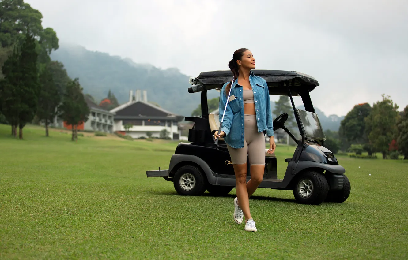 Фото обои girl, golf, beautiful, posing, course