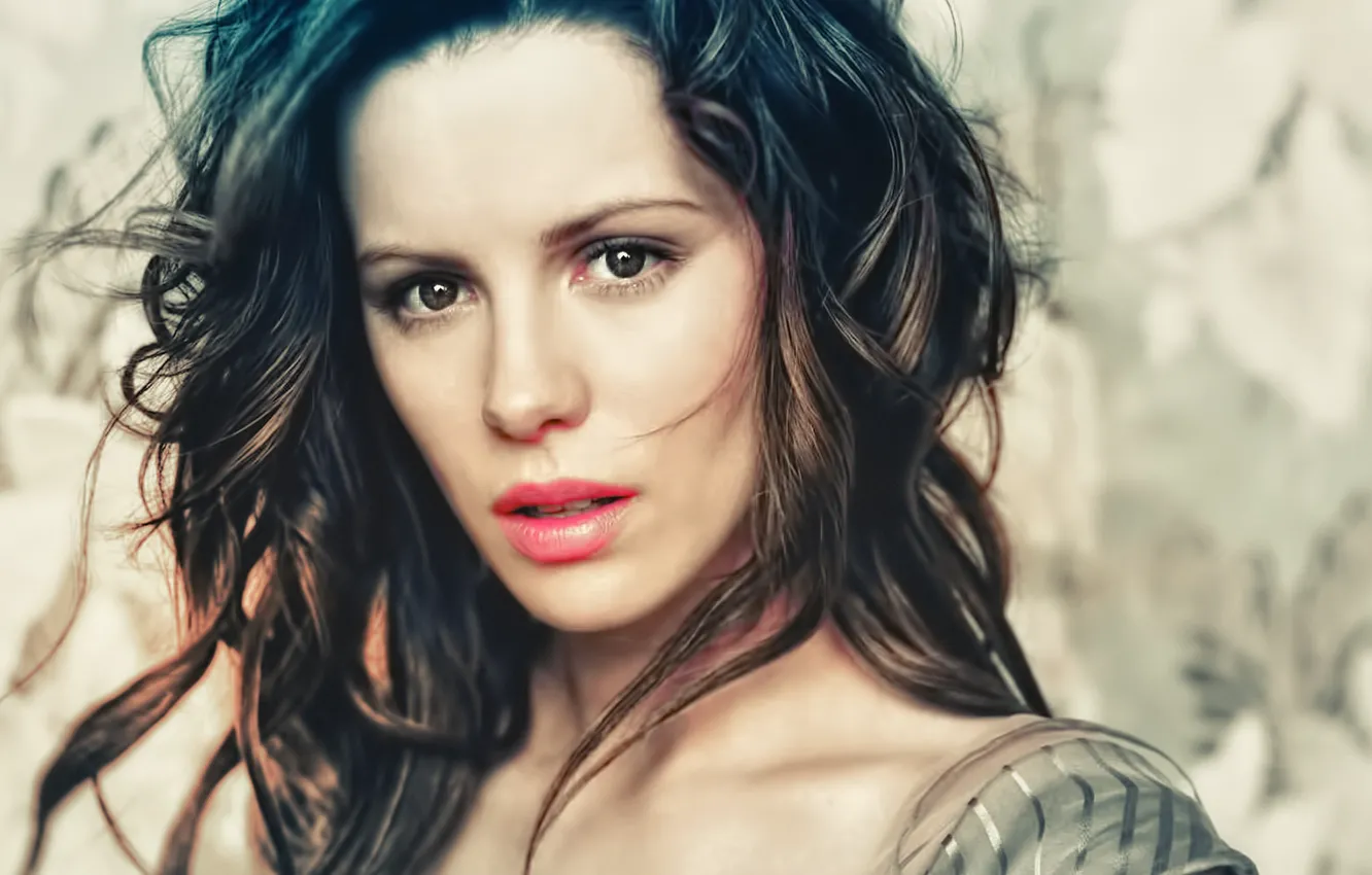 Фото обои взгляд, девушка, лицо, фон, волосы, актриса, Kate Beckinsale, Кейт Бекинсейл