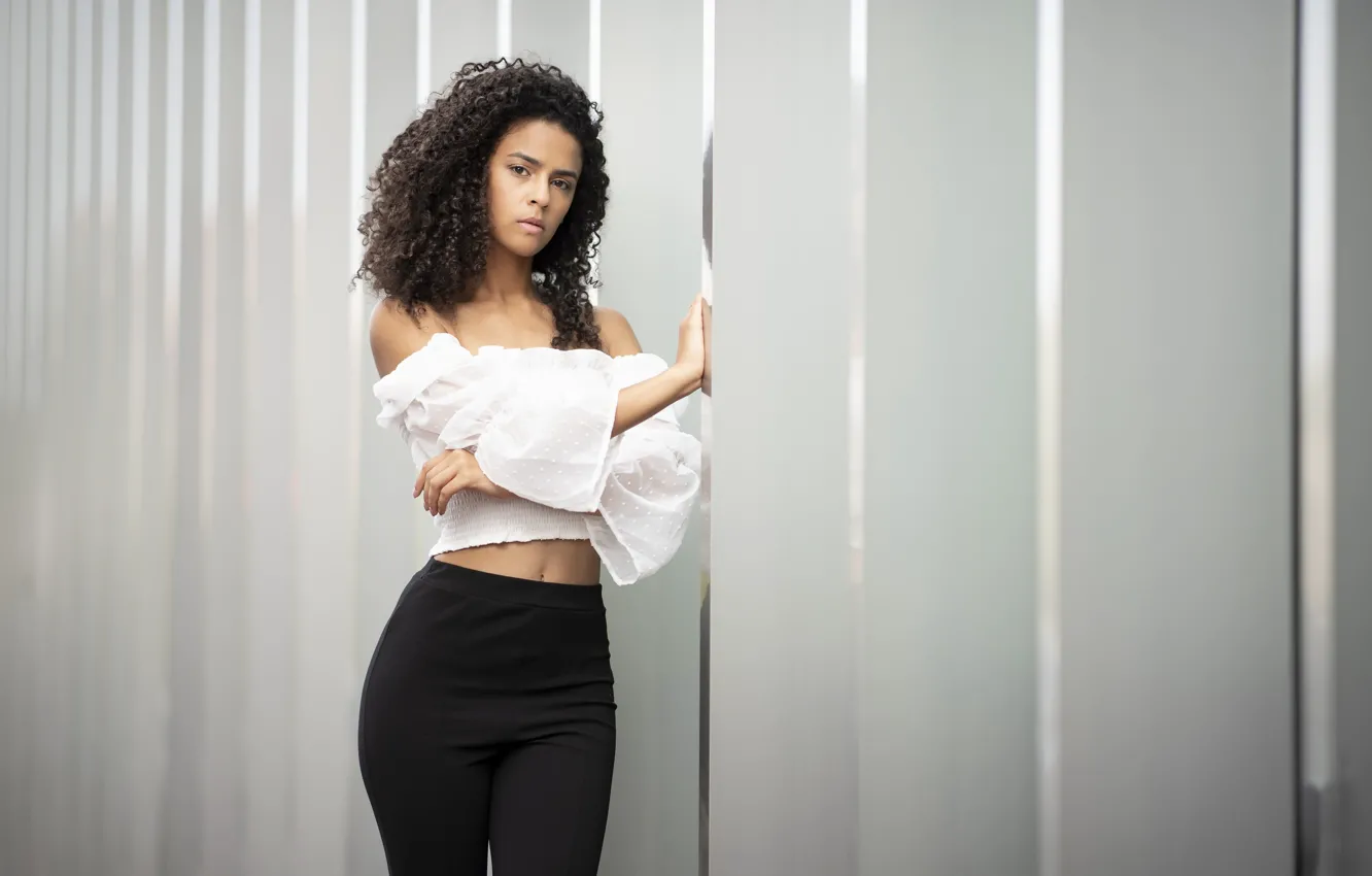 Фото обои взгляд, девушка, Alison