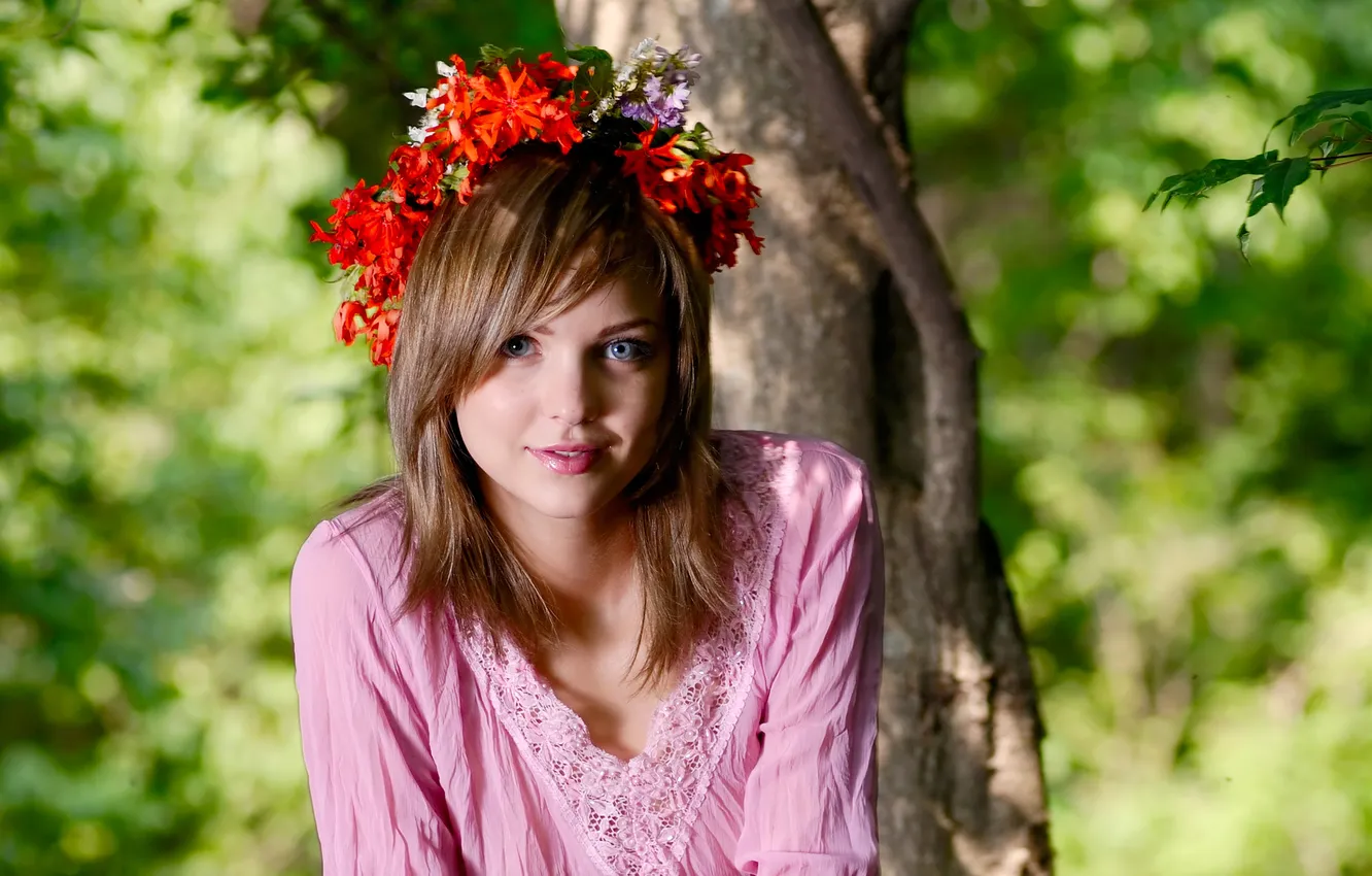 Фото обои лес, девушка, цветы, природа, платье, венок, эмили, amelie