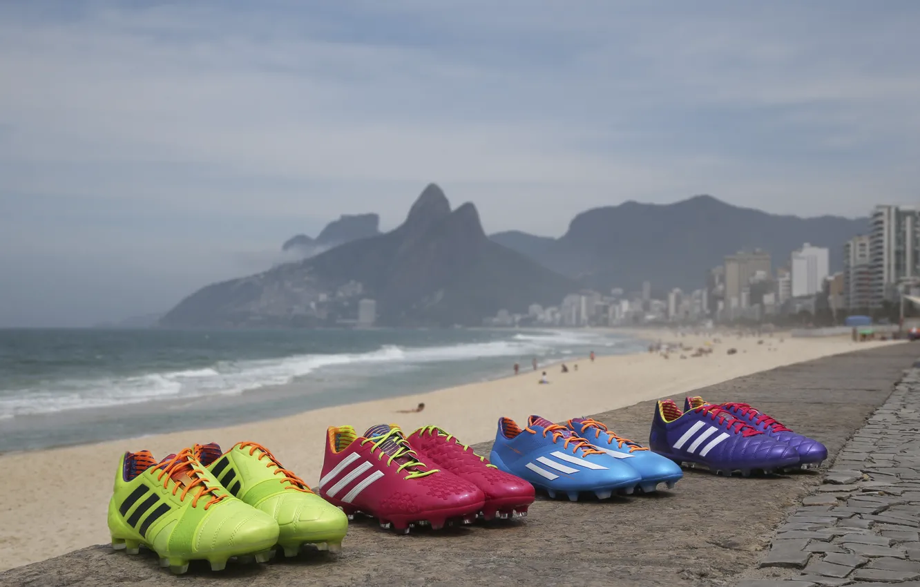 Фото обои пляж, горы, океан, футбол, Бразилия, adidas, Brasil, adizero