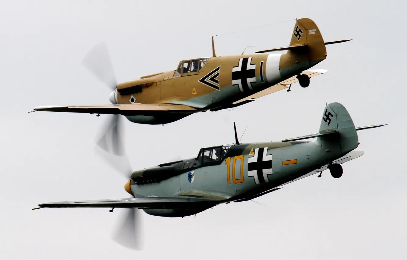 Фото обои небо, истребители, пара, самолёты, WW2, немецкие, Мессершмитты Bf.109