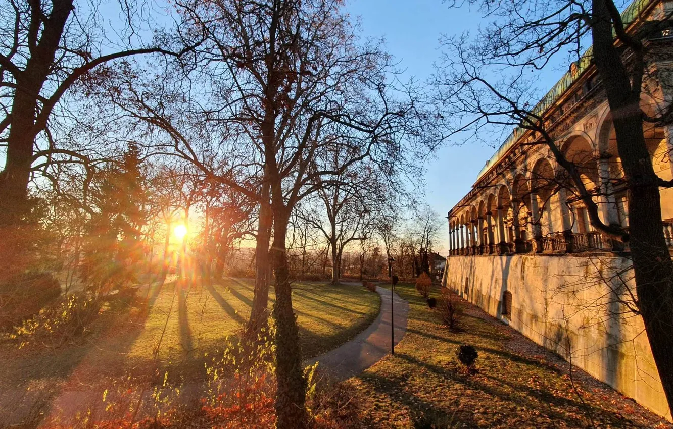 Фото обои город, весна, Прага, Чехия, архитектура, letohrádek královny Anny, Королевский сад Пражского Града, Летний дворец королевы …