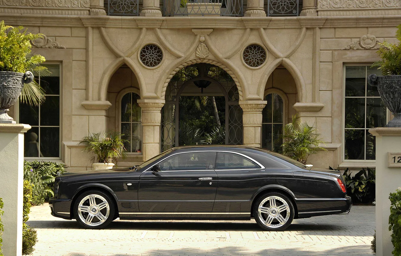 Фото обои машины, здание, Bentley, Brooklands