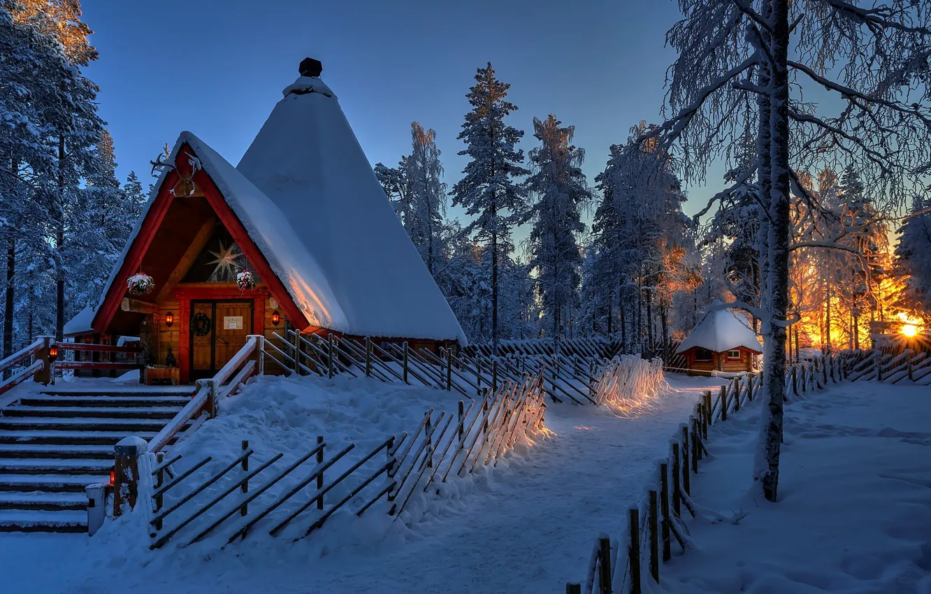 Фото обои зима, снег, деревья, закат, дом, забор, избушка, лестница