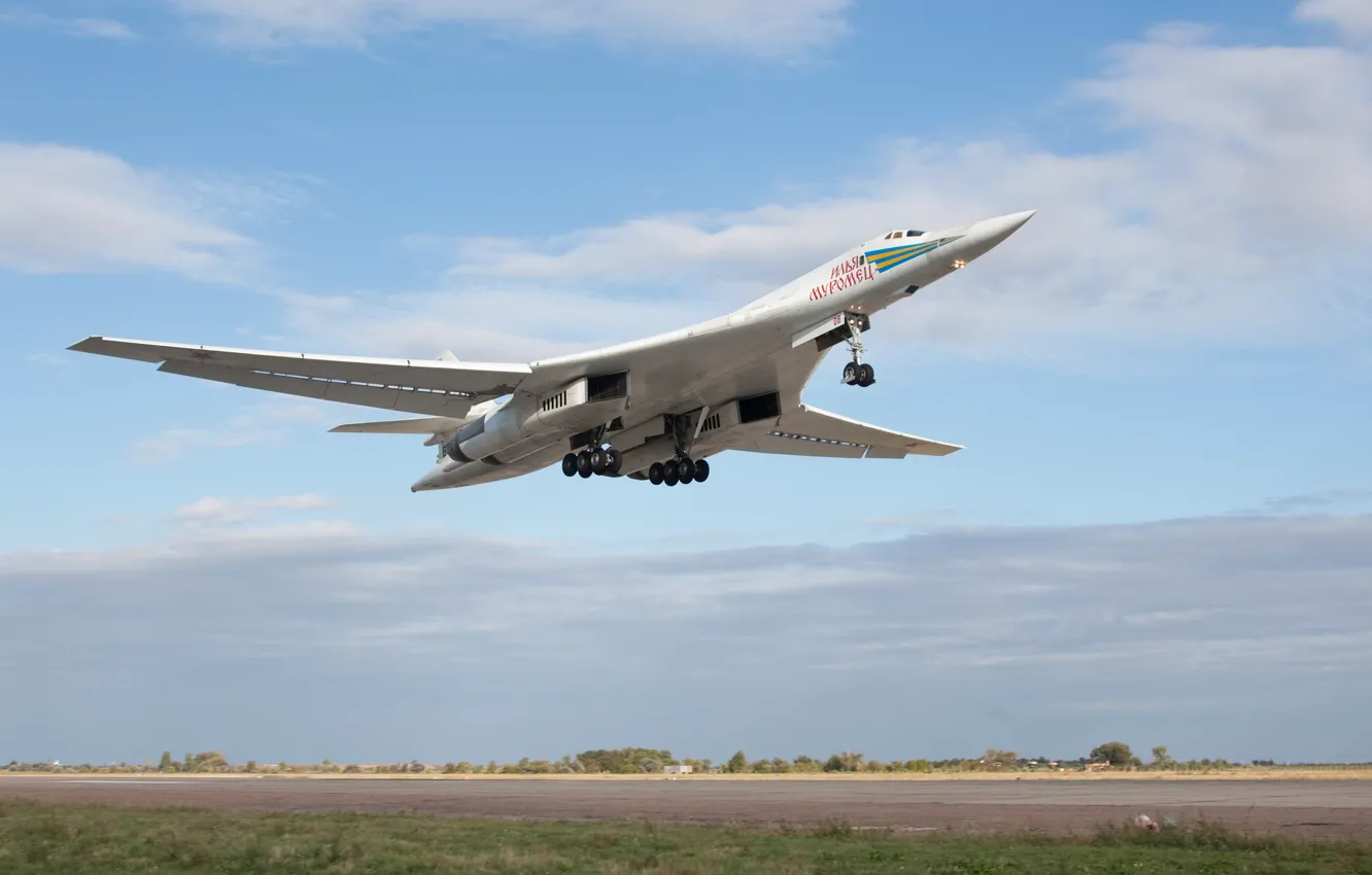 Фото обои небо, взлет, стратегический, Ту-160, сверхзвуковой, бомбардировщик-ракетоносец, «Белый лебедь»